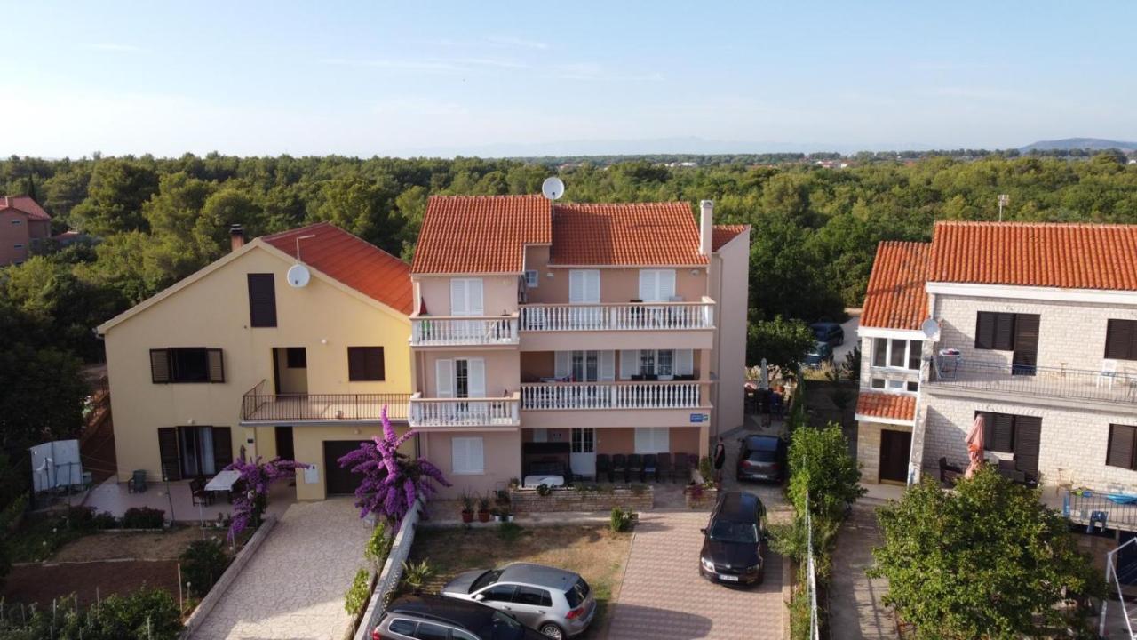 Apartment Mladen Біоград-на-Мору Екстер'єр фото